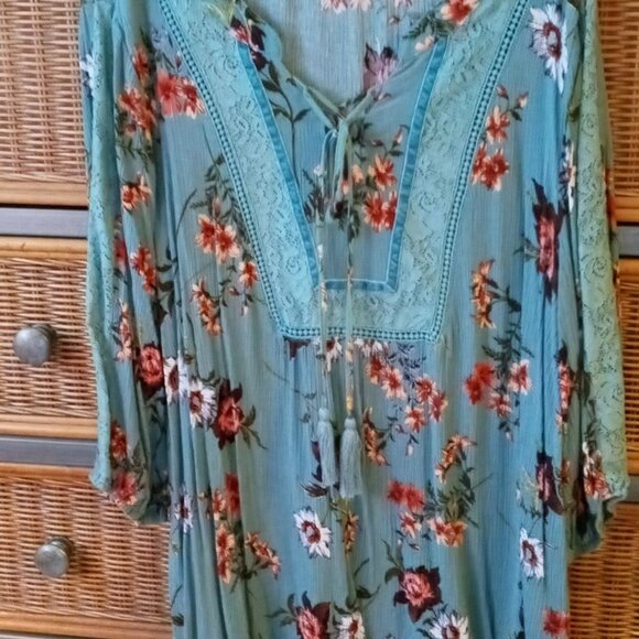Gorgeous Suzanne Betro Women's XL Floral Boho Tassel Tie Tunic Top - Picture 10 of 13